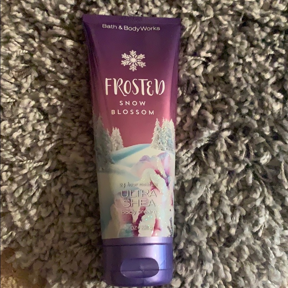 Bath and Body Works Frosted Snow Blossom Lotion